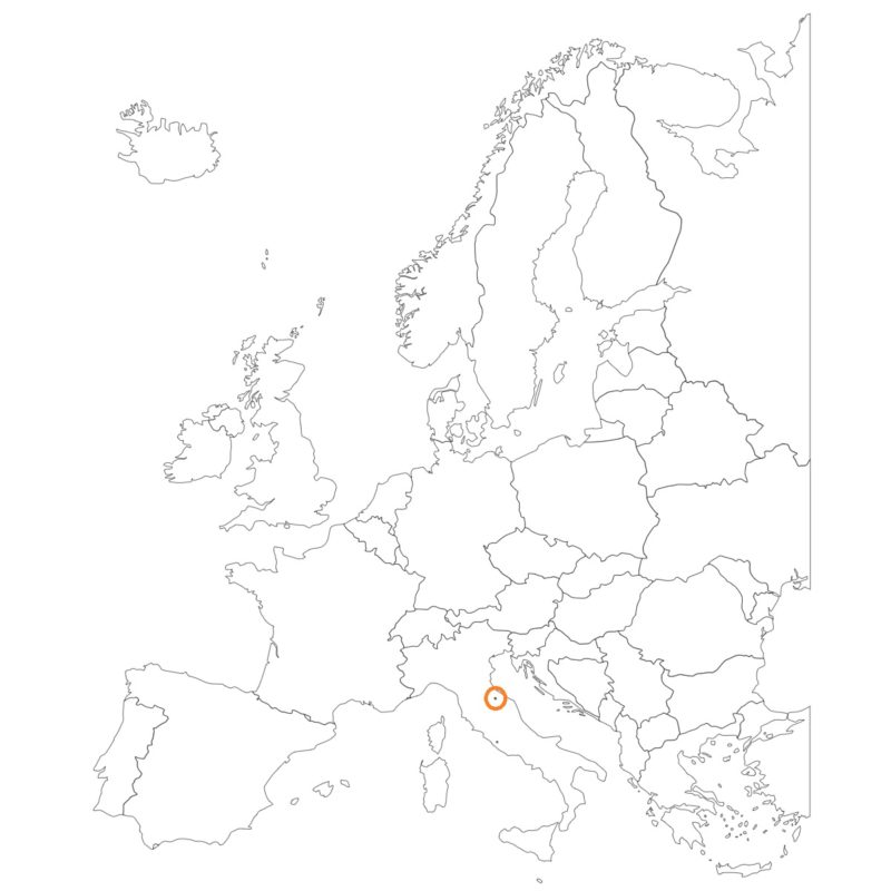 サンマリノ国旗の意味と由来、似てる国旗は？